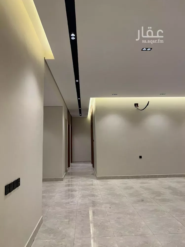 Floor for Sale in Riyadh Al Qadisiyah 9