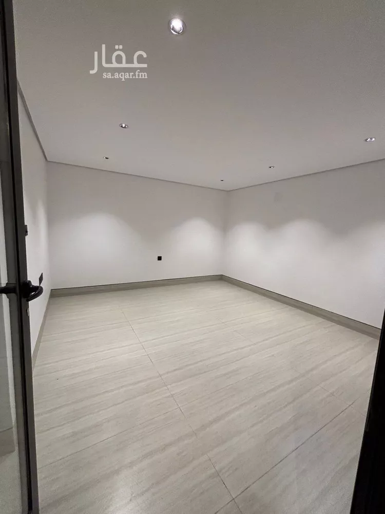 فيلا للبيع في شارع أحمد بن محمد الجزري, حي النرجس, مدينة الرياض, منطقة الرياض صورة 3