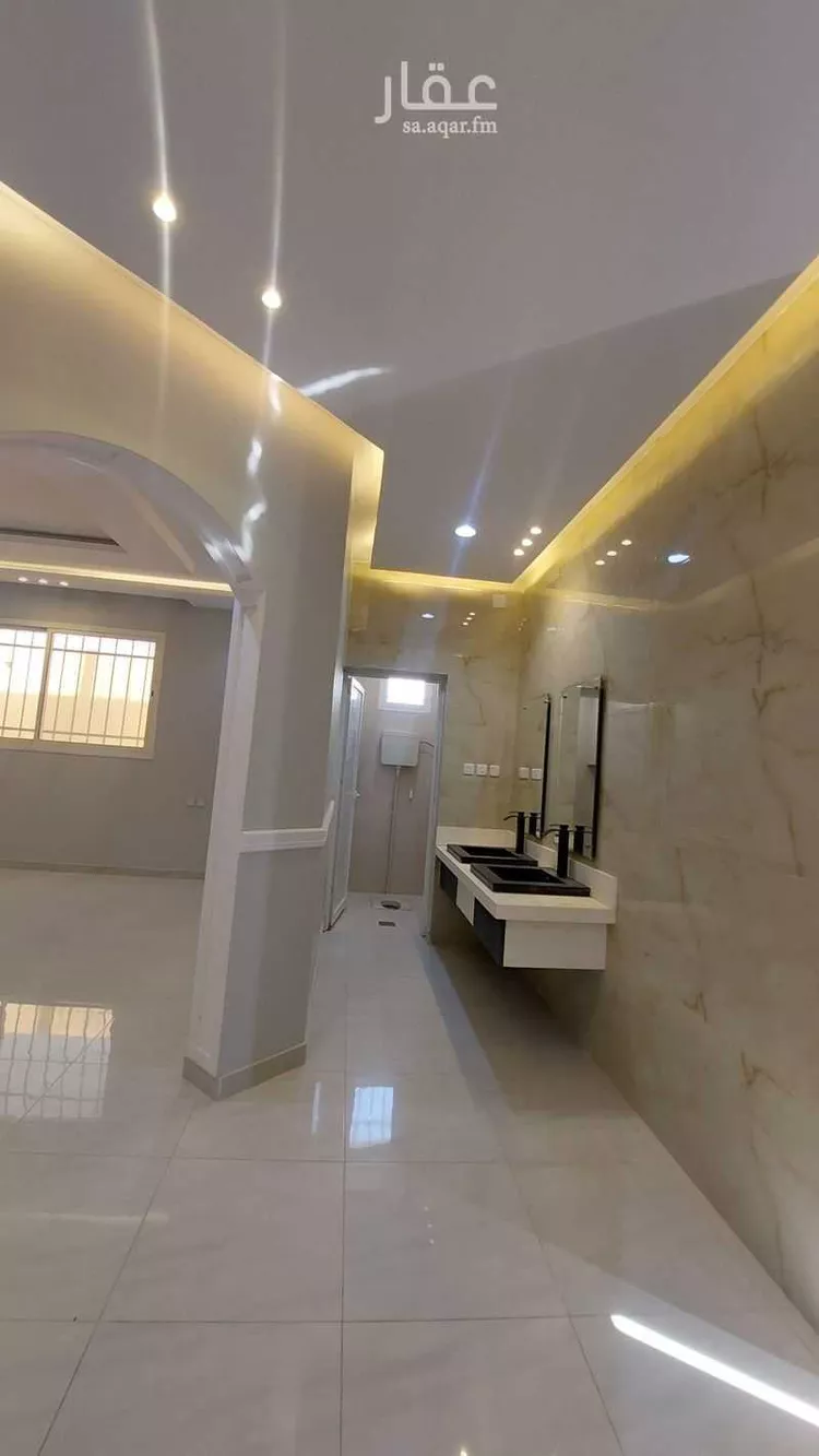 فيلا للبيع في شارع المدائن 113, حي المدائن, مدينة حائل, منطقة حائل صورة 2