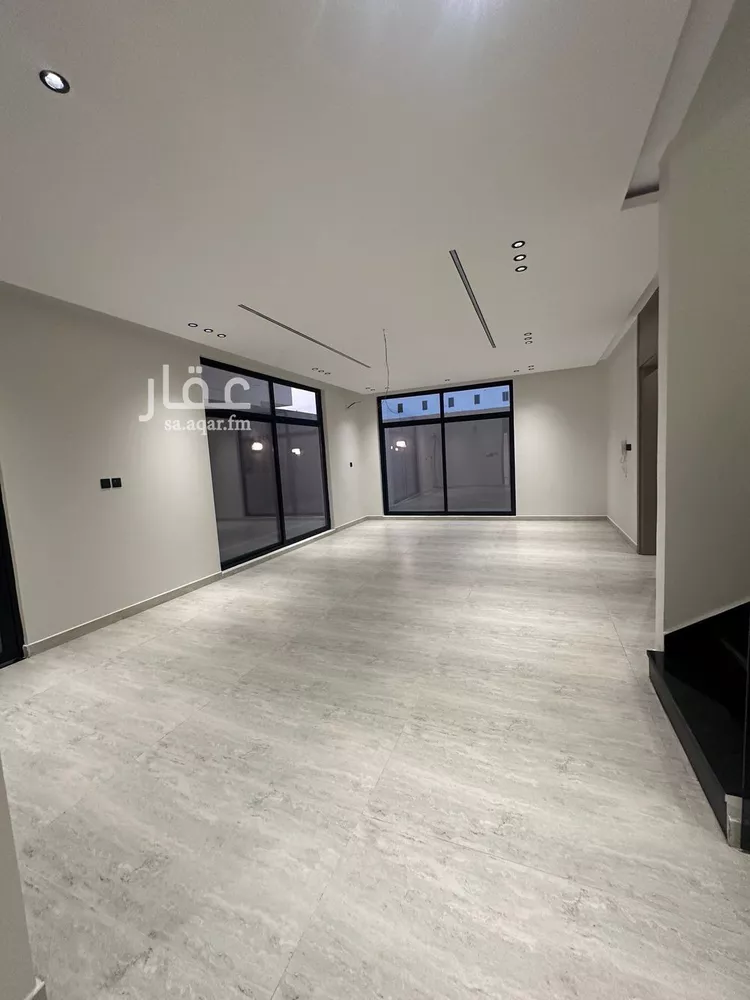 فيلا للبيع في شارع ابن المظفر الحاتمي, حي العروبة, مدينة الدمام, المنطقة الشرقية صورة 4