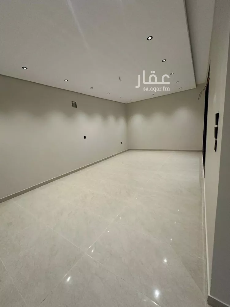 فيلا للبيع في شارع وداعة بن ابي زيد, حي طيبة, مدينة الدمام, المنطقة الشرقية