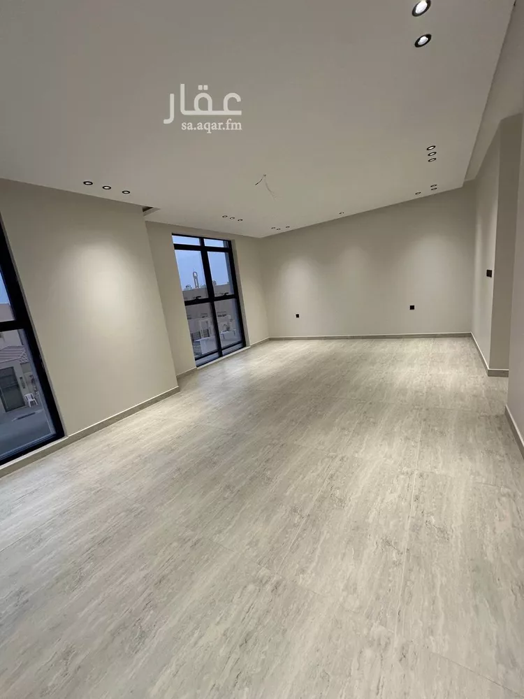 فيلا للبيع في شارع ابن المظفر الحاتمي, حي العروبة, مدينة الدمام, المنطقة الشرقية صورة 3