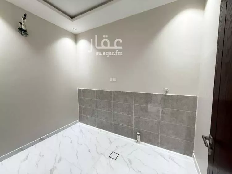 شقة للبيع في شارع الاخوان, حي السويس 1, مدينة جازان, منطقة جازان صورة 3