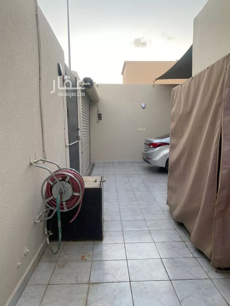 فيلا للبيع في شارع الحسن بن إبراهيم, حي السعادة, مدينة الرياض, منطقة الرياض صورة 4