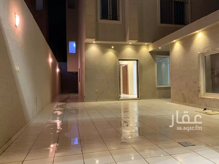 فيلا للبيع في شارع موسي الرازي, حي عكاظ, مدينة الرياض, منطقة الرياض صورة 3