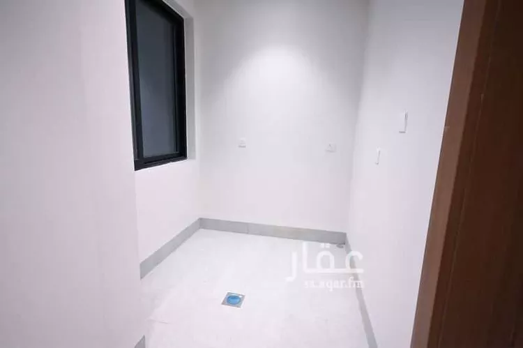 فيلا للبيع في شارع سكاكا, حي القصور, مدينة الظهران, المنطقة الشرقية صورة 2