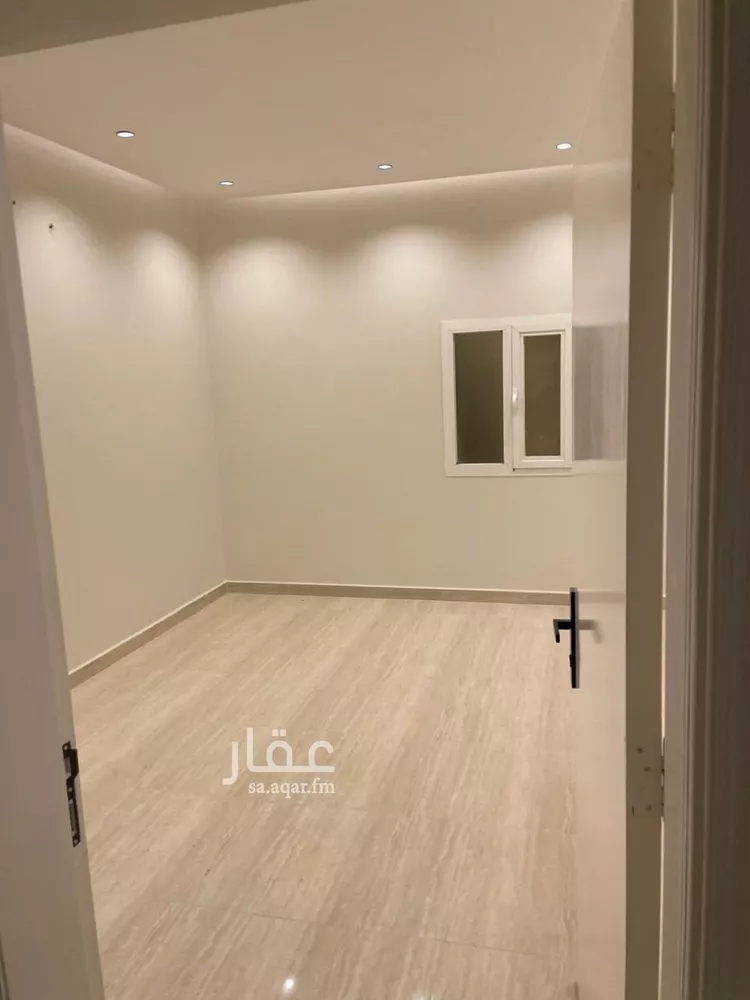 فيلا للإيجار في شارع عبدالعزيز بن يحيى, حي المروج, مدينة الرياض, منطقة الرياض صورة 2
