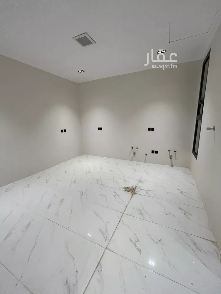 Floor for Sale in Riyadh Al Munsiyah 6