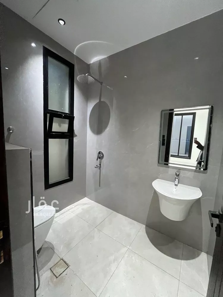 Floor for Sale in Riyadh Al Munsiyah 8