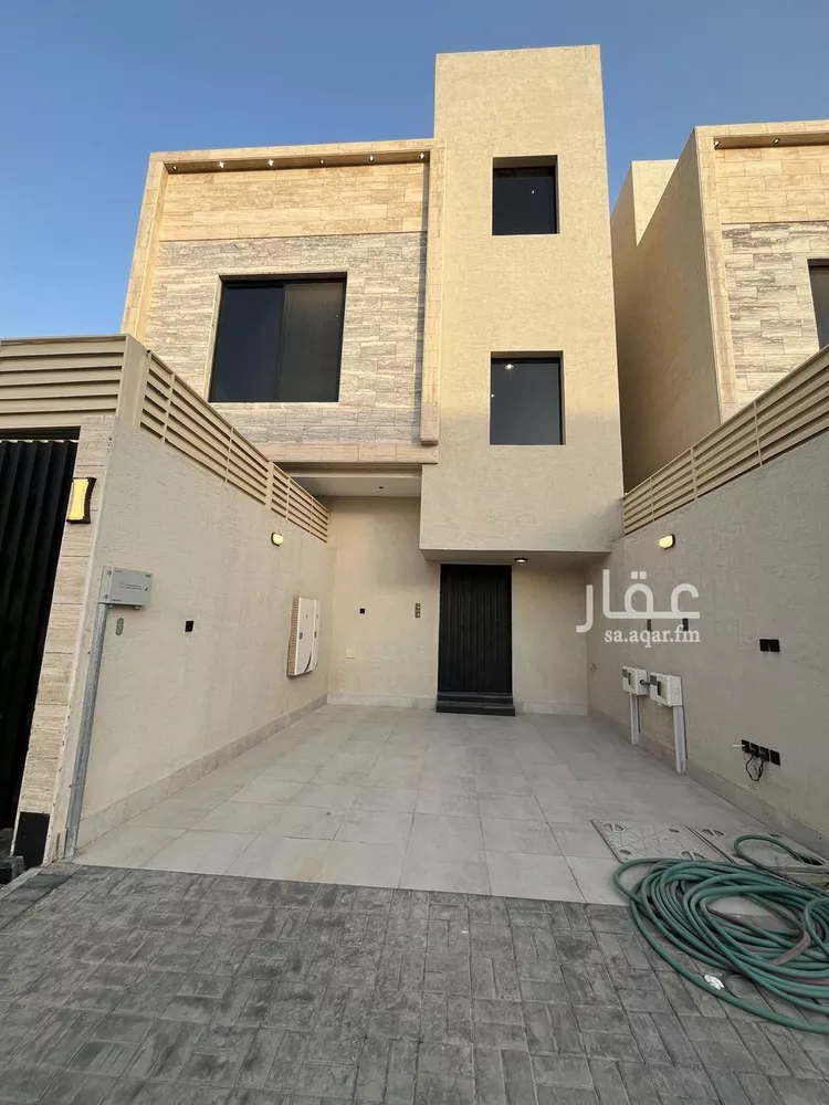 دور للبيع في شارع بعلبك, حي النهضة, مدينة الرياض, منطقة الرياض