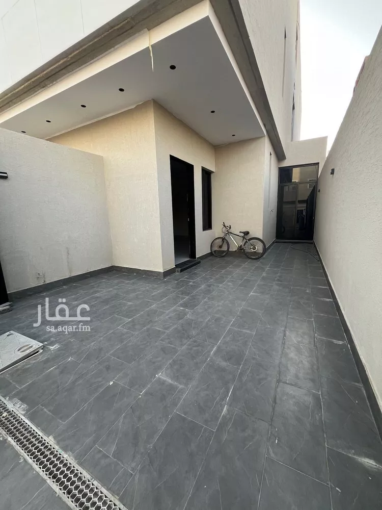 دور للبيع في شارع المديني, حي الأندلس, مدينة الرياض, منطقة الرياض صورة 3