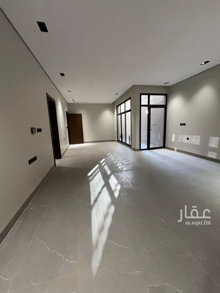 دور للبيع في شارع العينين, حي إشبيلية, مدينة الرياض, منطقة الرياض 7