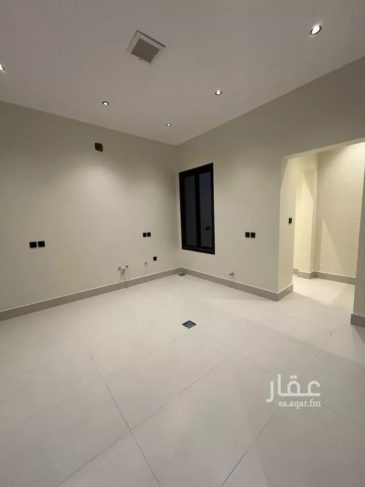 دور للبيع في شارع المديني, حي الأندلس, مدينة الرياض, منطقة الرياض 15