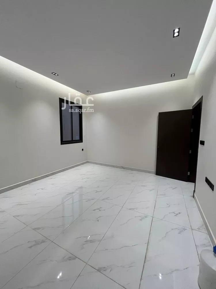Floor for Sale in Riyadh Al Munsiyah 13
