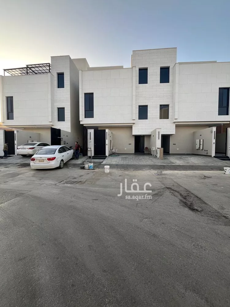 دور للبيع في شارع المديني, حي الأندلس, مدينة الرياض, منطقة الرياض صورة 2