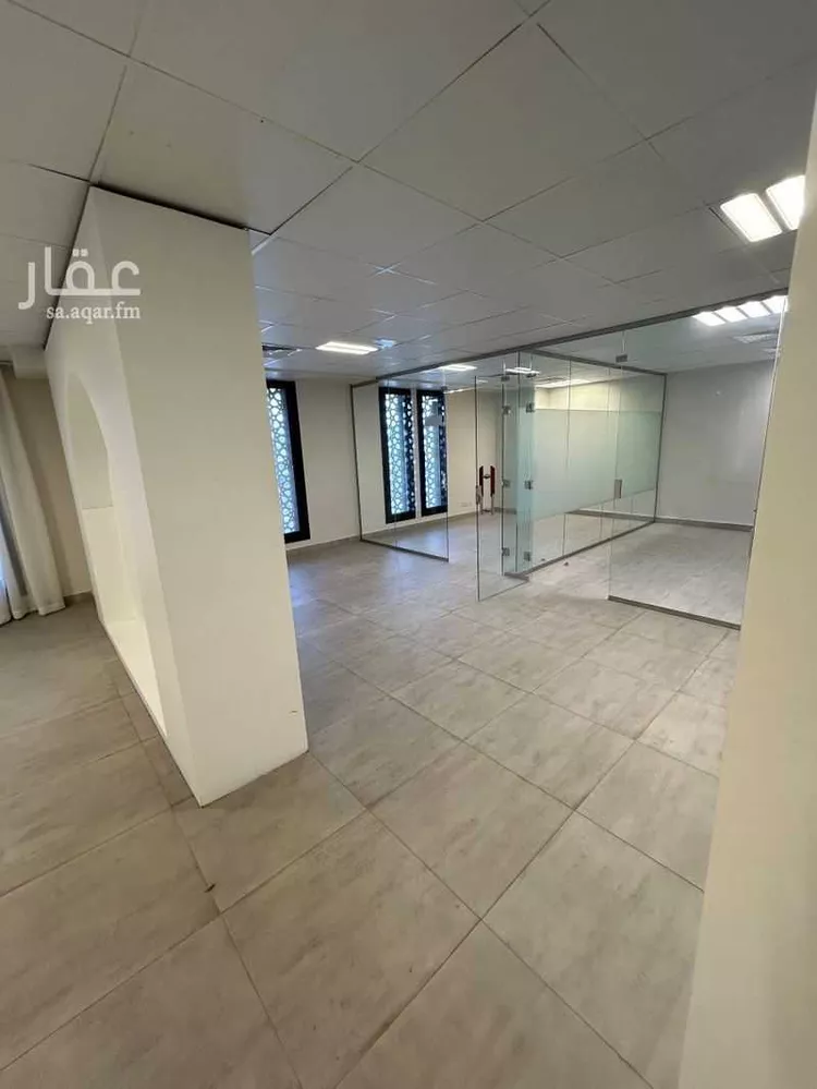 مكتب تجاري للإيجار في شارع حائل, حي الرويس, مدينة جدة, منطقة مكة المكرمة