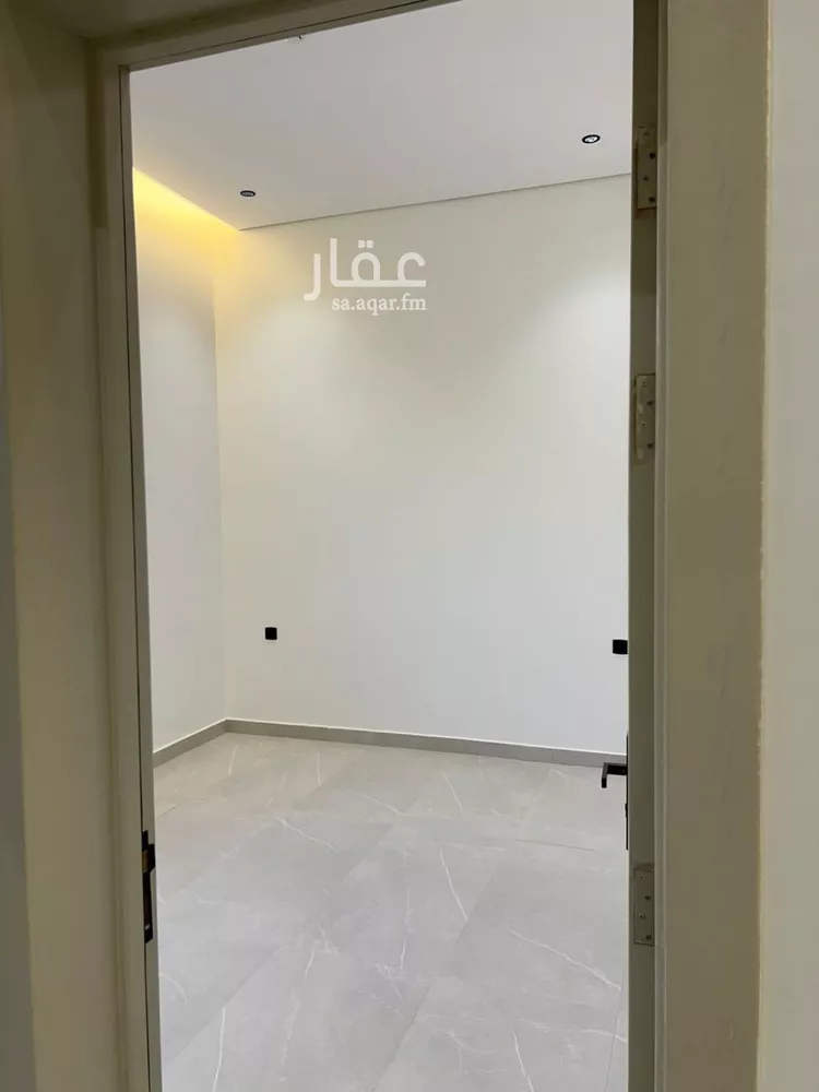 عمارة للإيجار في شارع عثمان بن صدقه, حي طويق, مدينة الرياض, منطقة الرياض 13