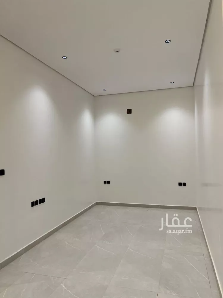 عمارة للإيجار في شارع عثمان بن صدقه, حي طويق, مدينة الرياض, منطقة الرياض 12