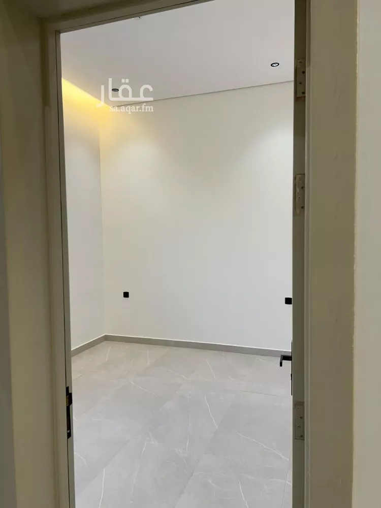 عمارة للإيجار في شارع عثمان بن صدقه, حي طويق, مدينة الرياض, منطقة الرياض 12