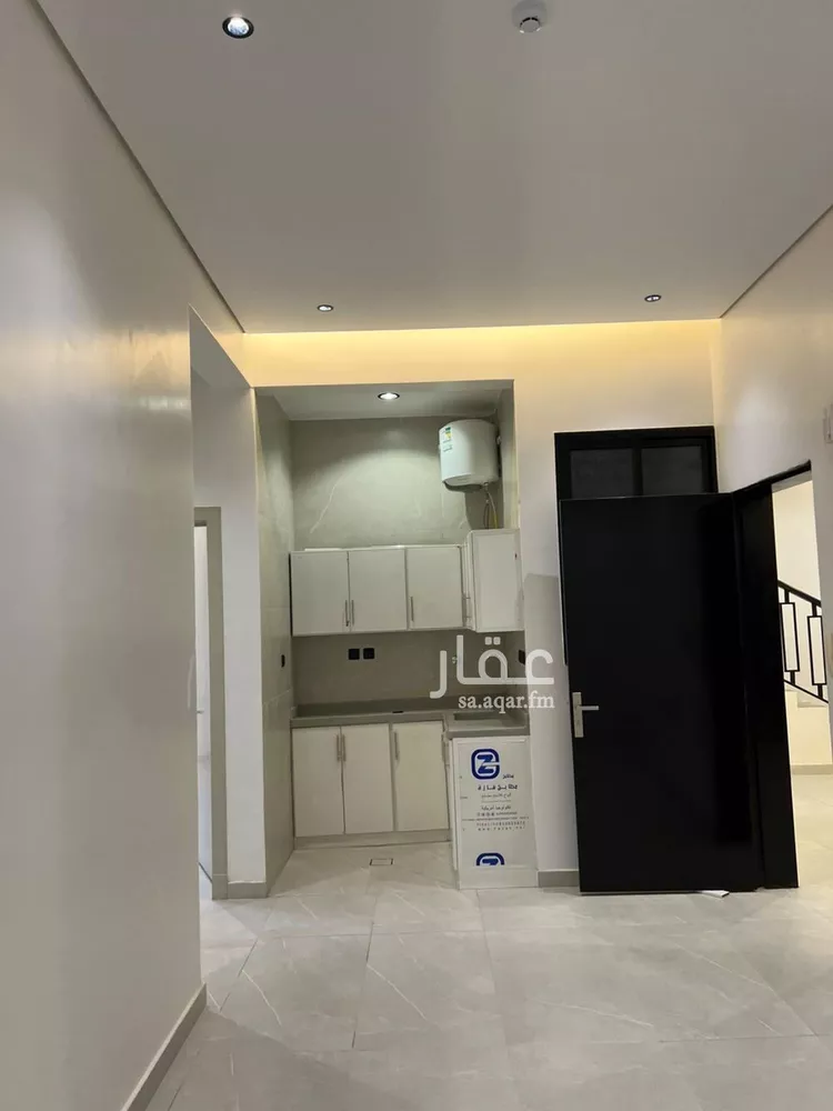 عمارة للإيجار في شارع عثمان بن صدقه, حي طويق, مدينة الرياض, منطقة الرياض 15