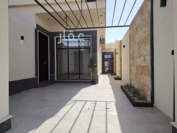 دور للبيع في شارع ابو امامة الحارثي, حي الجامعة, مدينة المزاحميه, منطقة الرياض صورة 2