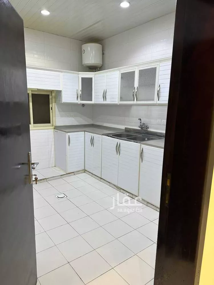 شقة للإيجار في شارع 5757628, حي الرصراص 2, مدينة خميس مشيط, منطقة عسير