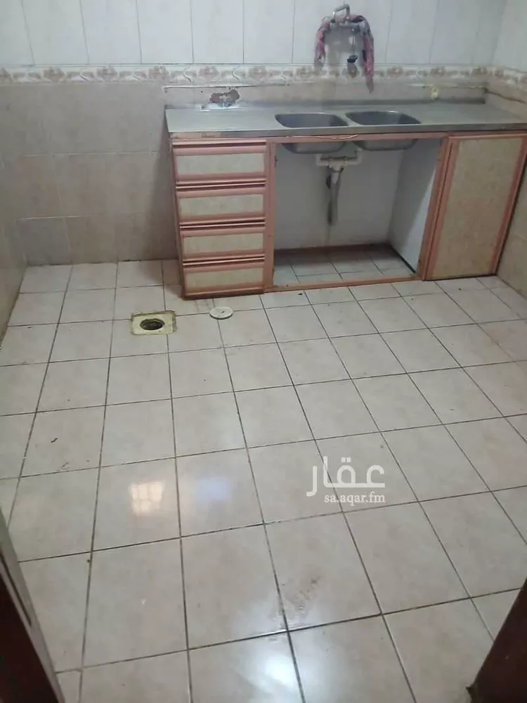 شقة للإيجار في شارع إبن أبى الحديد, حي الصفاء, مدينة جدة, منطقة مكة المكرمة صورة 4