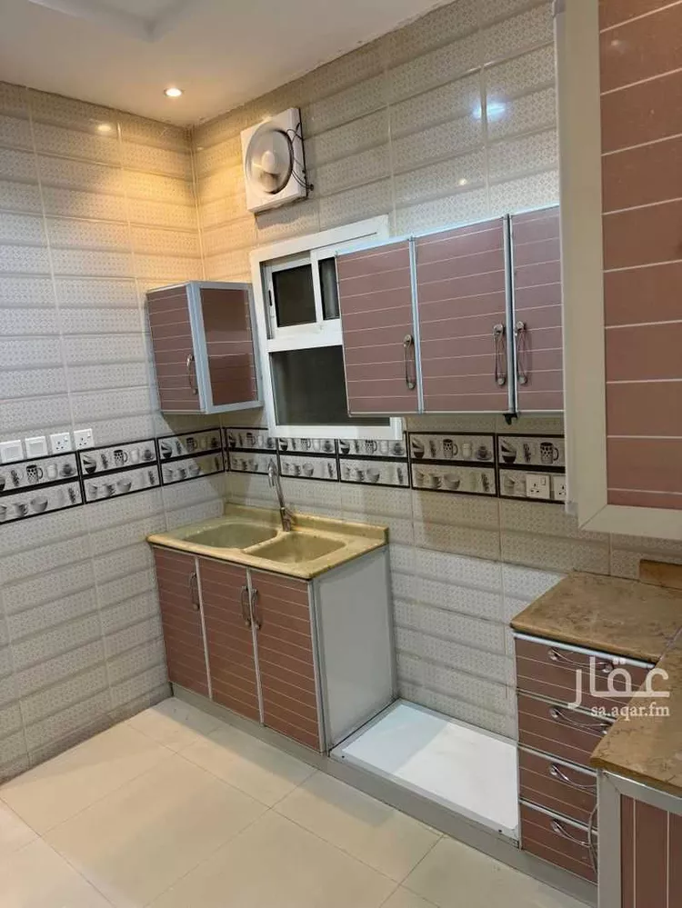 شقة للإيجار في شارع معن بن حذيفة, حي العريجاء, مدينة الرياض, منطقة الرياض صورة 4