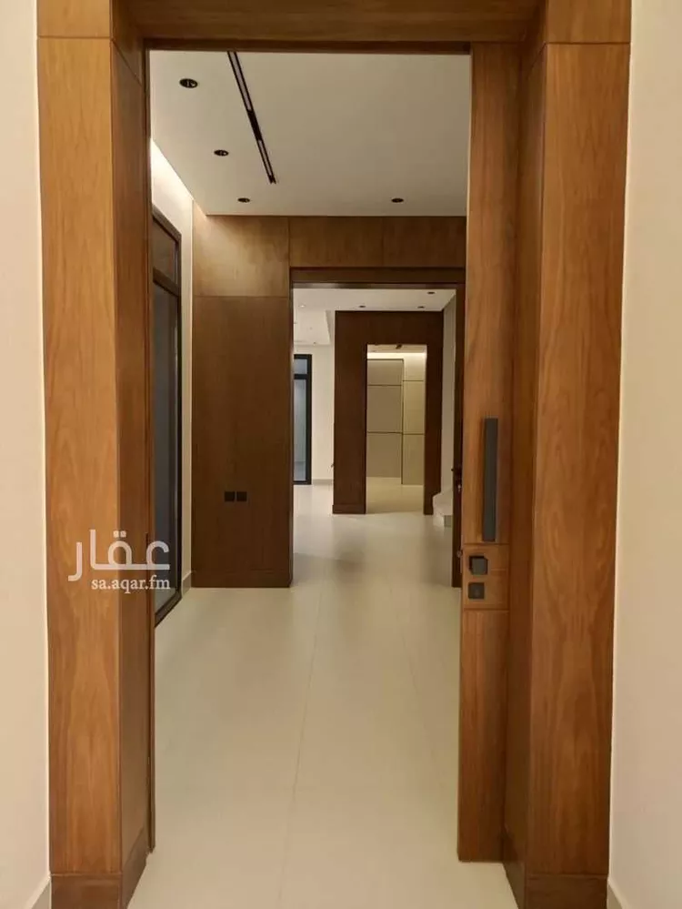 فيلا للبيع في شارع طارق بن شهاب, حي النرجس, مدينة الرياض, منطقة الرياض صورة 3