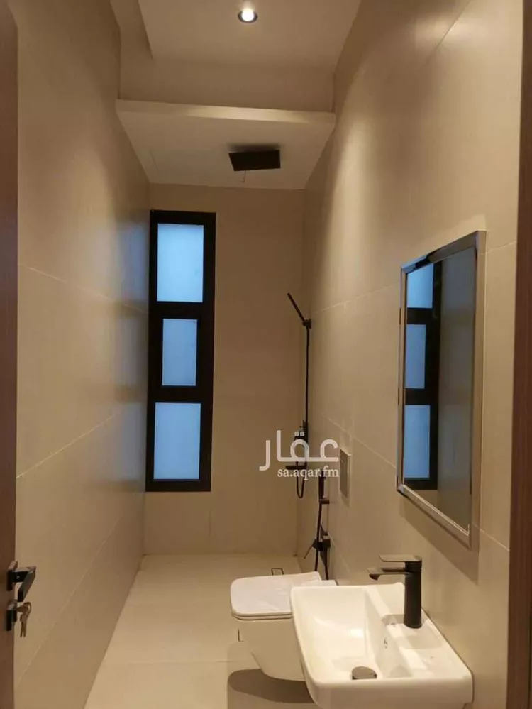 فيلا للبيع في شارع أحمد بن عبدالله البرقي, حي العارض, مدينة الرياض, منطقة الرياض 8