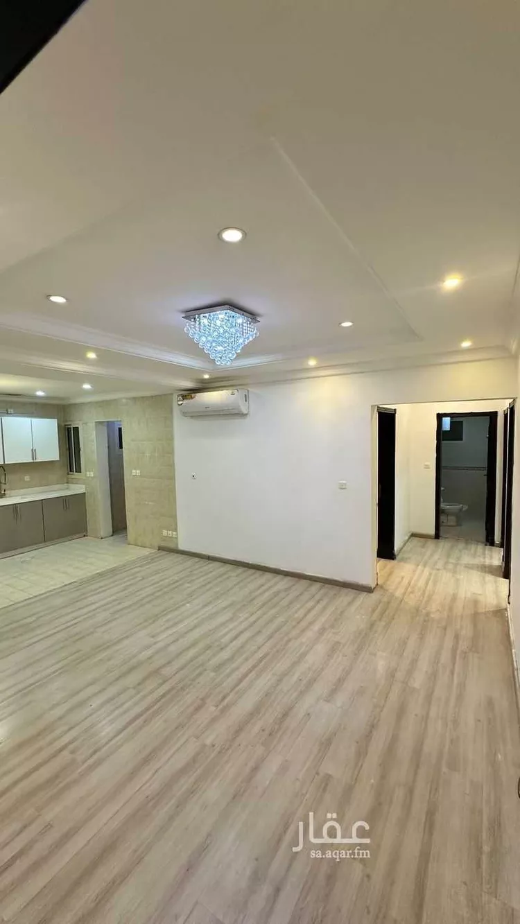 شقة للبيع في شارع سكاكا, حي القصور, مدينة الظهران, المنطقة الشرقية 1 صورة