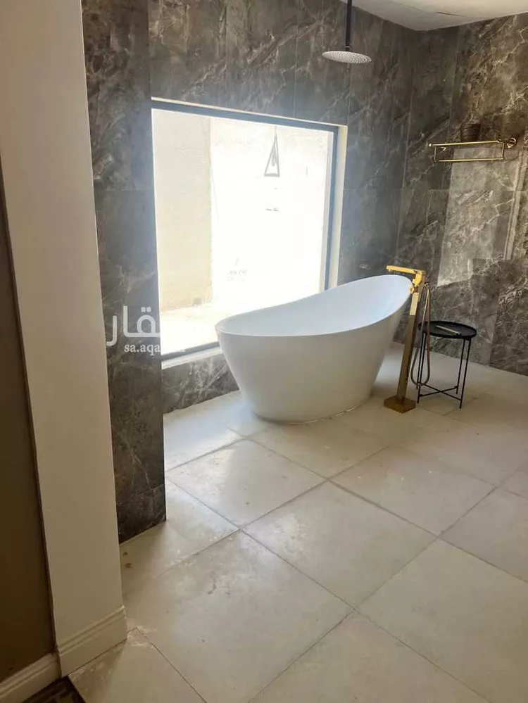 فيلا للبيع في شارع القضيف, حي العزيزية, مدينة الرياض, منطقة الرياض صورة 5