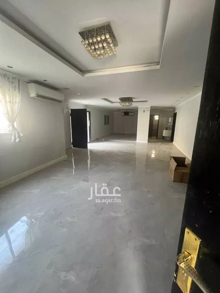 فيلا للبيع في شارع القضيف, حي العزيزية, مدينة الرياض, منطقة الرياض صورة 3