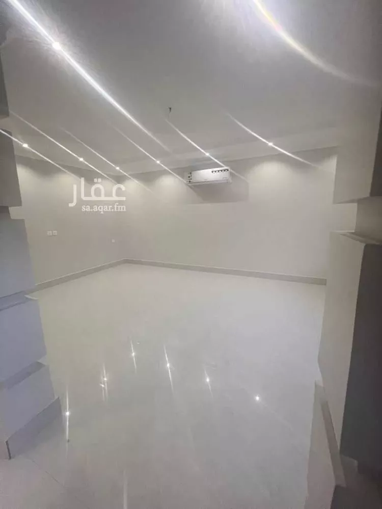 فيلا للبيع في شارع رقم 38, حي العزيزية, مدينة الرياض, منطقة الرياض صورة 3