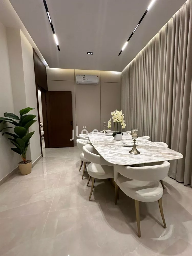 Floor for Sale in Riyadh Okaz 9