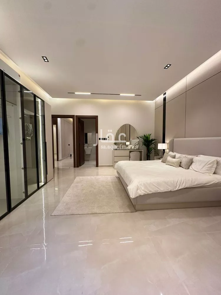 Floor for Sale in Riyadh Okaz 14