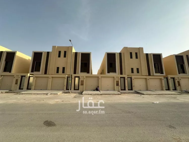 دور للبيع في شارع النفوذ, حي عكاظ, مدينة الرياض, منطقة الرياض