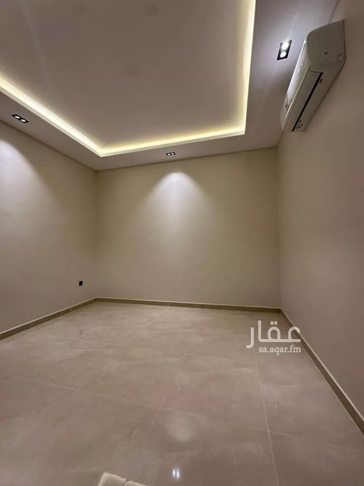 Floor for Sale in Riyadh Okaz 15