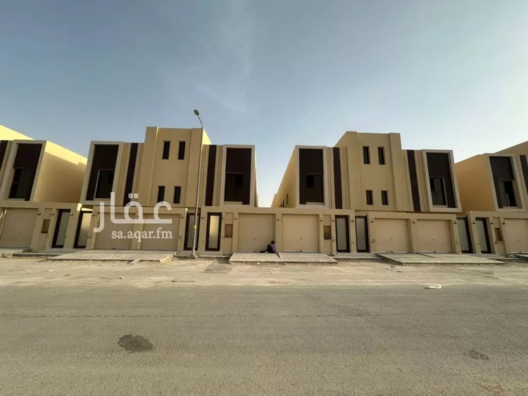 دور للبيع في شارع النفوذ, حي عكاظ, مدينة الرياض, منطقة الرياض صورة 2