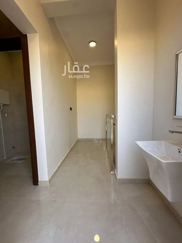 دور للبيع في شارع الصحراء, حي عكاظ, مدينة الرياض, منطقة الرياض 10