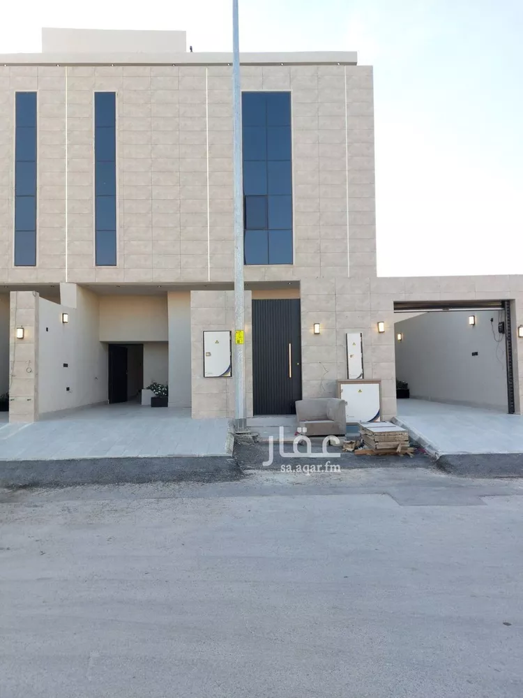 دور للبيع في شارع عثمان بن صدقة, حي طويق, مدينة الرياض, منطقة الرياض صورة 2