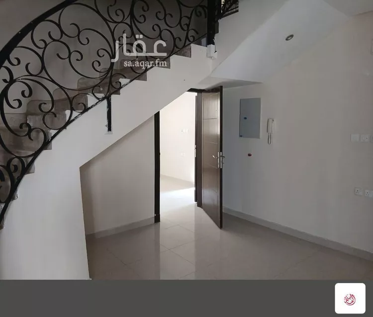 فيلا للبيع في شارع الخزرج, حي لبن, مدينة الرياض, منطقة الرياض