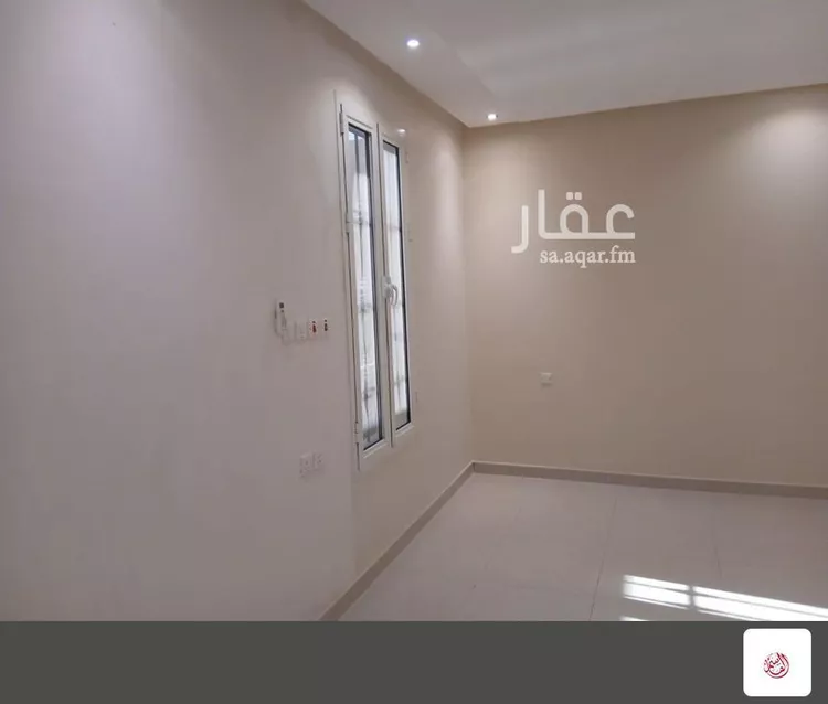 فيلا للإيجار في شارع الخزرج, حي لبن, مدينة الرياض, منطقة الرياض صورة 2