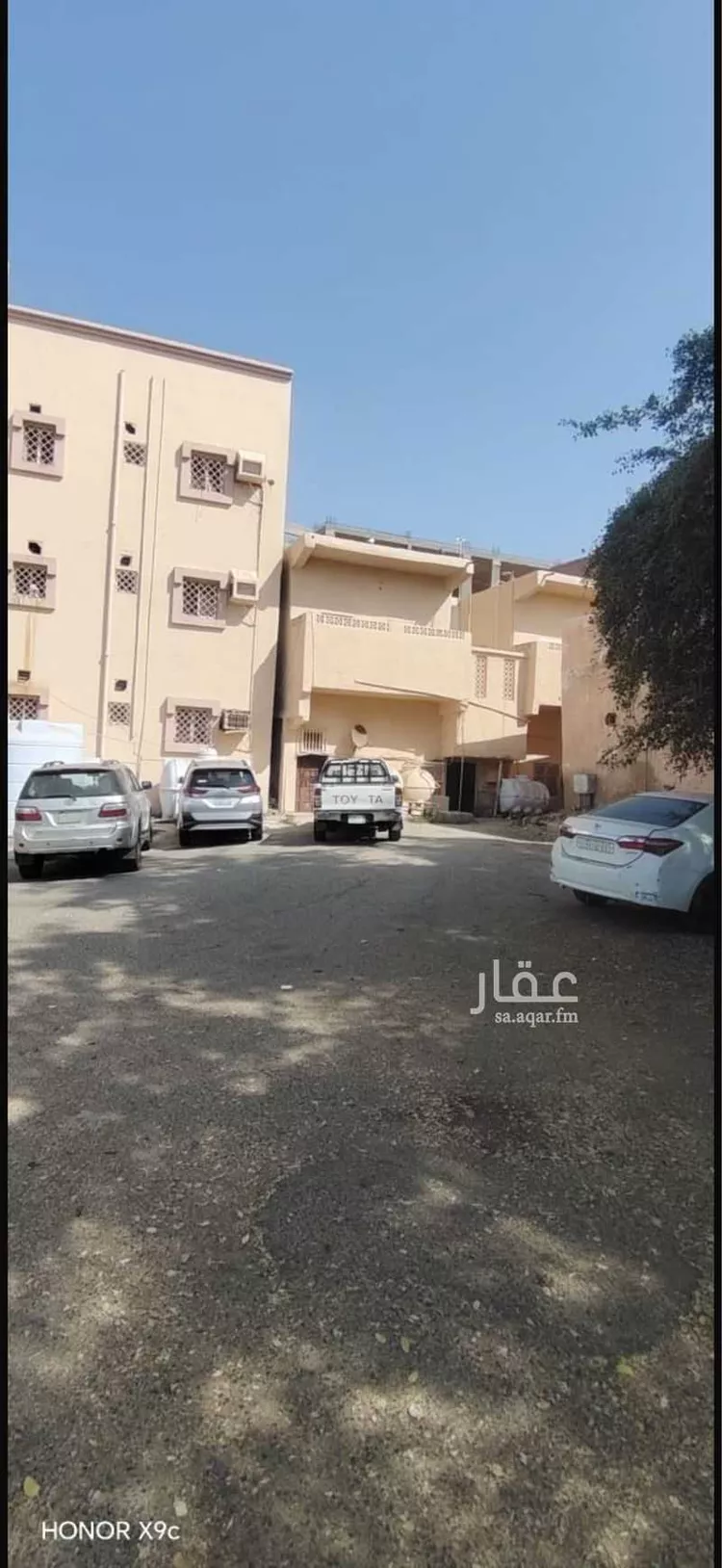 عمارة للبيع في شارع 23939903, حي المطار, مدينة جازان, منطقة جازان