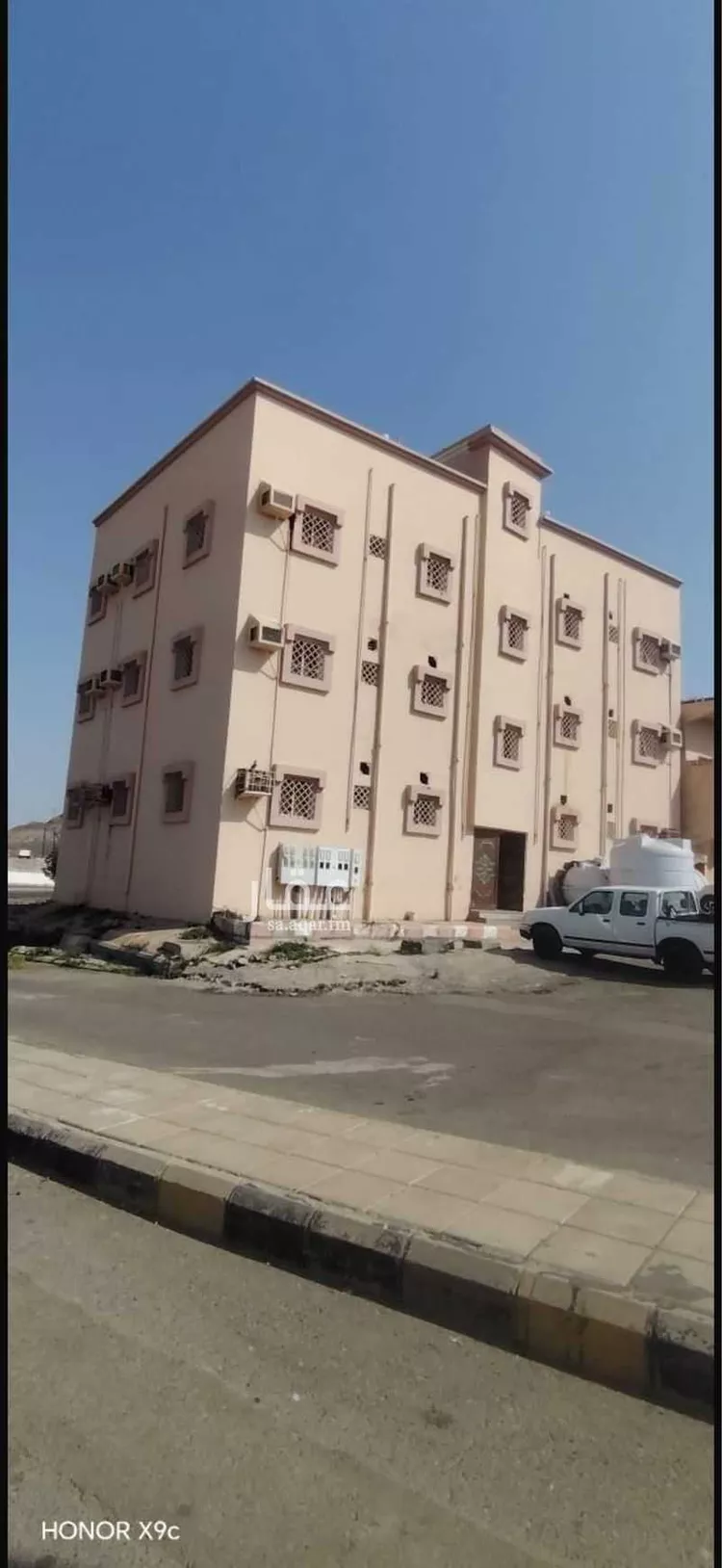 عمارة للبيع في شارع 23939903, حي المطار, مدينة جازان, منطقة جازان صورة 4