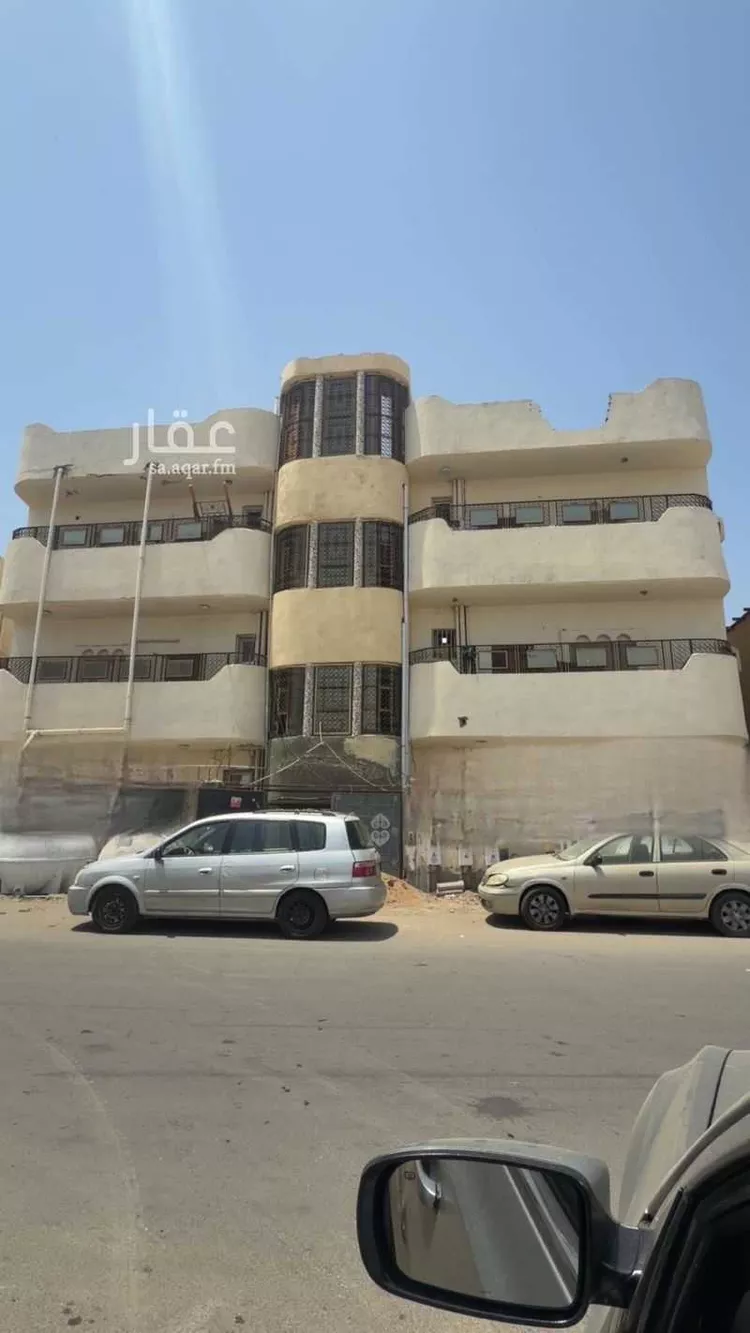 عمارة للبيع في شارع اويس القرني ، حي المطار ، جازان ، منطقة جازان