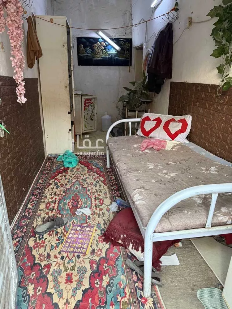 غرفة للإيجار في شارع لسان الدين الخطيب ، حي شبرا ، الرياض ، منطقة الرياض