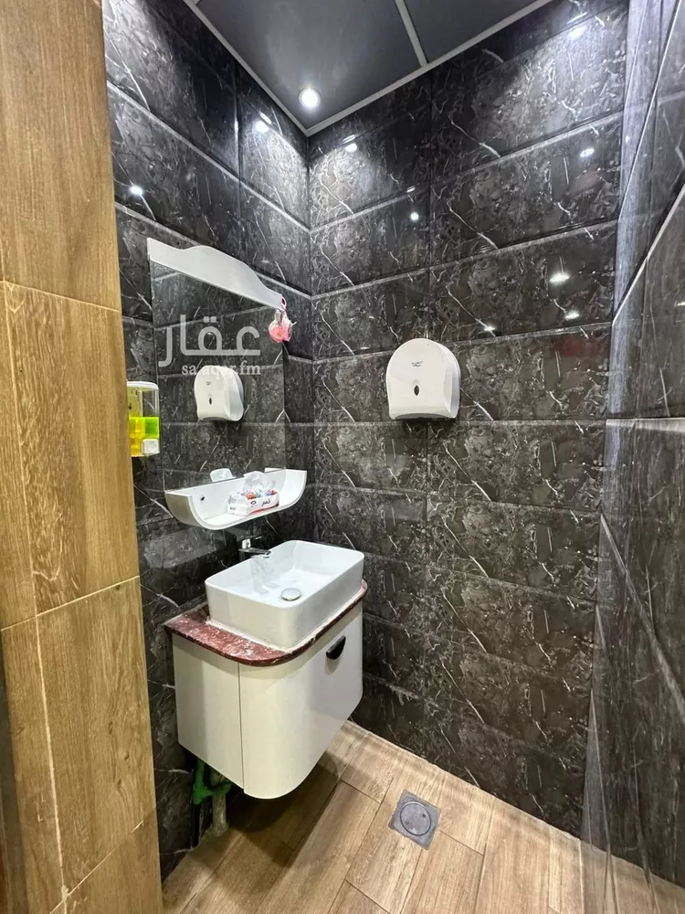 محل للإيجار في شارع نهاوند, حي ظهرة لبن, مدينة الرياض, منطقة الرياض صورة 2