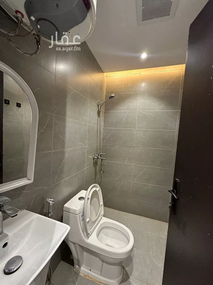 شقة للإيجار في شارع الامير مقرن بن عبدالعزيز, حي مغرزات, مدينة الرياض, منطقة الرياض صورة 2