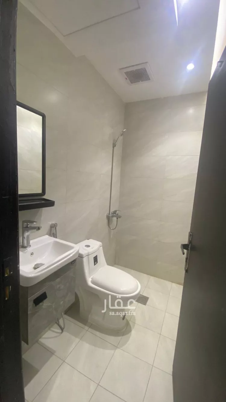 شقة للإيجار في شارع ابي سفيان بن حرب, حي النزهة, مدينة الرياض, منطقة الرياض صورة 2